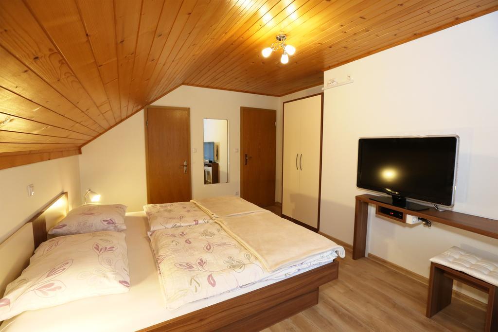 Accommodation Resman Бохин Екстериор снимка