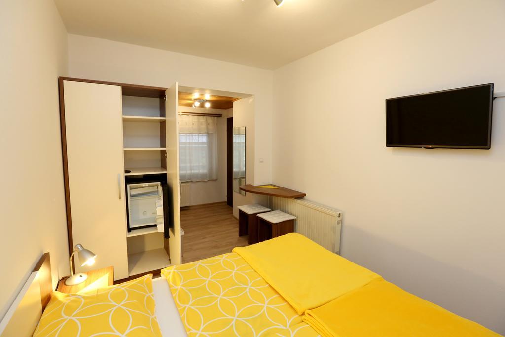 Accommodation Resman Бохин Стая снимка