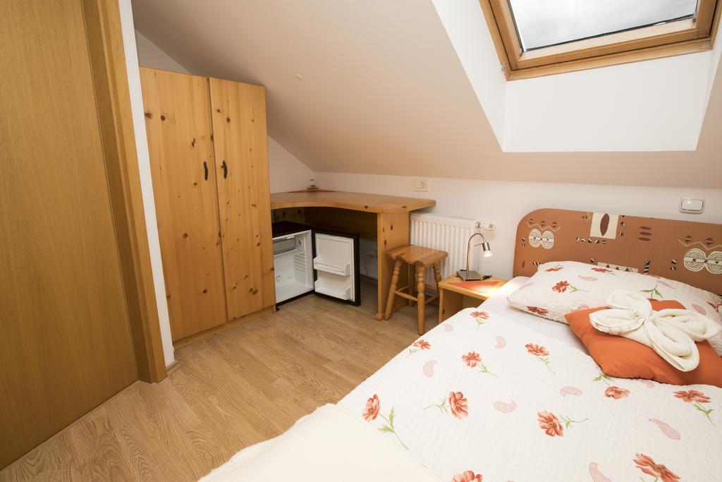 Accommodation Resman Бохин Екстериор снимка